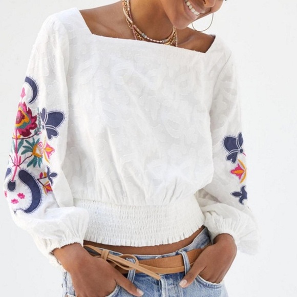 Anthropologie Tops - Anthropologie White Embroidered Crop Top Sz Small